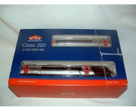 BACHMANN 32-603 Class 220 4 Car DMU in Cross Country Silver, Red and Black Livery. Test run only. Near Mint Boxed