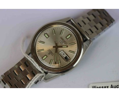 Vintage gents Stainless steel Seiko 5 Automatic watch with box