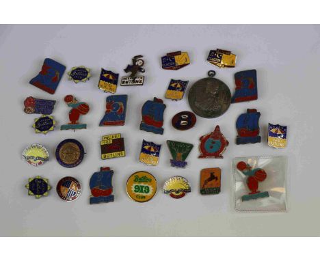 Collection of vintage Butlins Enamel Badges, mainly 1960's to include Beavers Club