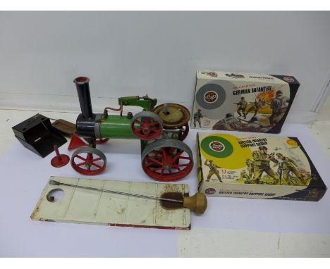 A Mamod TE1 Traction Engine, boxed and two boxed Airfix plastic model soldiers, 1/32 scale