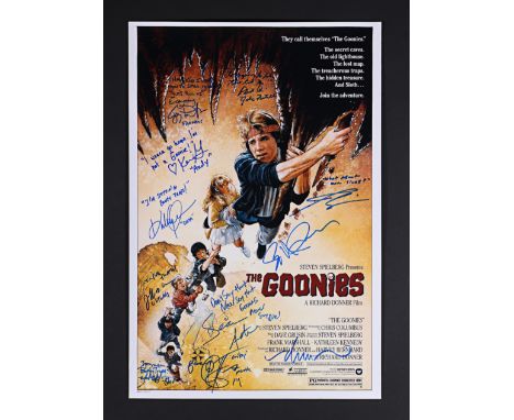 THE GOONIES (1985) - Josh Brolin, Richard Donner, Corey Feldman, Sean Astin, Joe Pantoliano, Ke Huy Quan, Jeff Cohen, Robert 