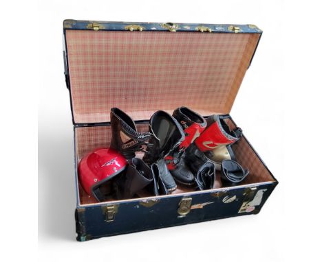 Auto Jumble - Davos bike boots;&nbsp; others;&nbsp; helmet;&nbsp; travel trunk 