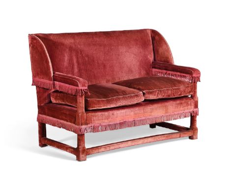 A RED VELVET UPHOLSTERED SOFA ATTRIBUTED TO LENYGON & MORANT, IN WILLIAM & MARY STYLE, EARLY 20TH CENTURY 100cm high, 141cm w