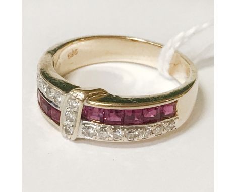 18CT GOLD RUBY &amp; DIAMOND RING - SIZE M