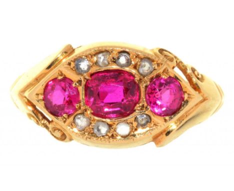 A RUBY AND DIAMOND RING IN 18CT GOLD, INDISTINCTLY MARKED, 2.2G, SIZE M++GOOD CONDITION