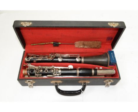A LA COUTURE WOODEN Bb CLARINET, WITH RESIN BELL, IN CASE++Cracked barrel and middle ring loose 