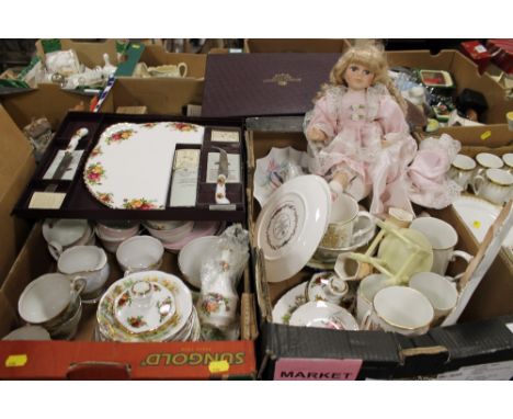 TWO TRAYS OF CHINA + CERAMICS TO INCLUDE LIMOGES, ROYAL DOULTON, SPODE ETC