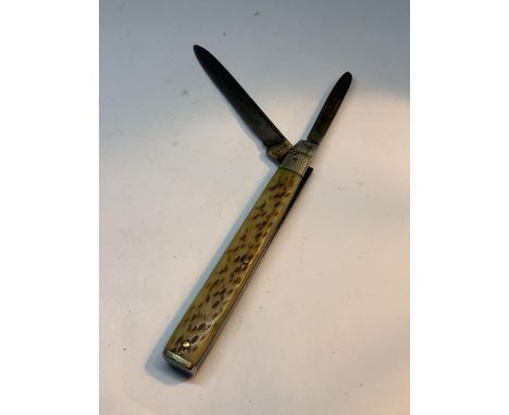 A VINTAGE BONE HANDLED PEN KNIFE WITH WARRANTED FORGED STEEL BLADES 