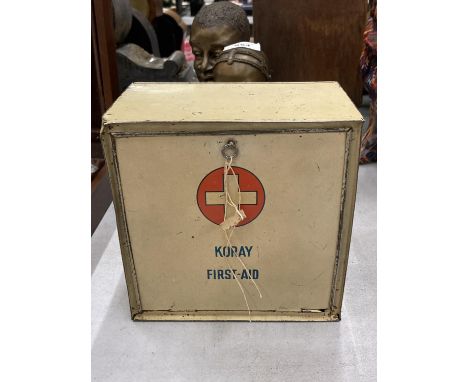 A VINTAGE 'KORAY' FIRST AID TIN, HEIGHT 17CM 