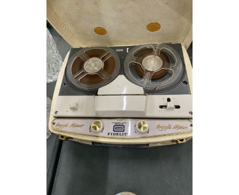 A VINTAGE FIDELITY 'ARGYLL MINOR' TAPE TO TAPE RECORDER IN CASE 
