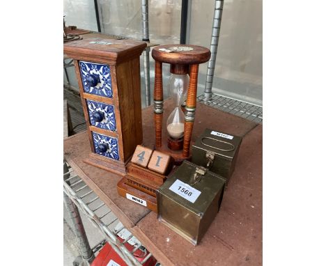 AN ASSORTMENT OF ITEMS TO INCLUDE AN EGG TIMER, A DESK CALENDAR AND A WOODEN CHEST OF THREE CERAMIC DRAWERS ETC 