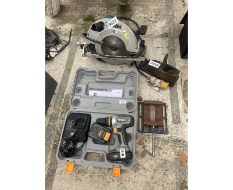 AN ASSORTMENT OF TOOLS TO INCLUDE A TITAN BATTERY DRILL, A MAKITA RIP SAW AND AN ENGINEERS VICE ETC 