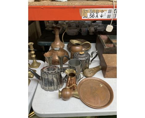 A QUANTITY OF COPPER, BRASS AND SILVER PLATED ITEMS TO INCLUDE COPPER JUGS, A TRAY AND FOOT WARMERS, A BRASS AND COPPER POWDE