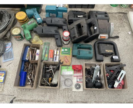 A LARGE ASSORTMENT OF TOOLS TO INCLUDE DRILL BITS, SANDERS AND DRILL CHUCKS ETC 
