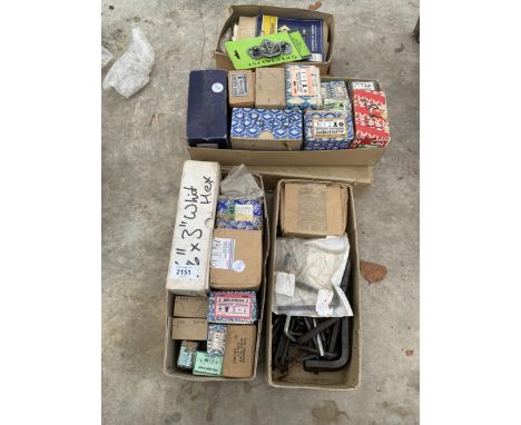 A LARGE ASSORTMENT OF HARDWARE AND TOOLS TO INCLUDE SCREWS AND ALAN KEYS ETC 