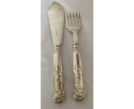 A PAIR OF ELIZABETH II 1963 HALLMARKED SHEFFIELD SILVER FISH KNIFE AND FORK, MAKER GEE &amp; HOLMES, GROSS WEIGHT 255 GRAMS 