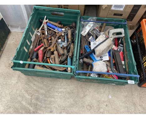 AN ASSORTMENT OF HAND TOOLS TO INCLUDE SPANNERS AND HAMMERS ETC 