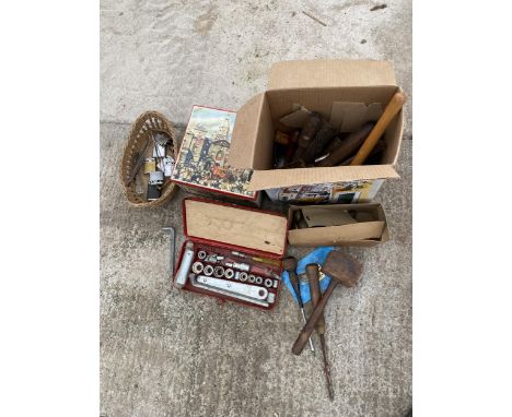 AN ASSORTMENT OF ITEMS TO INCLUDE A SOCKET SET, LIGHTERS AND FURTHER TOOLS ETC 