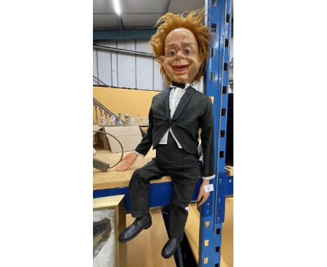 A VINTAGE PLASTIC HEADED HAND VENTRILOQUIST PUPPET / DUMMY 