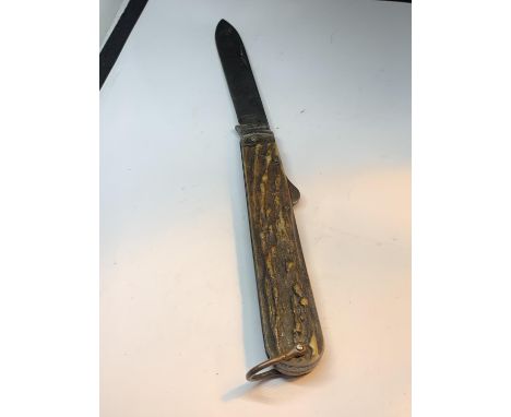 A VINTAGE GREGG SLOANE SQUARE POCKET KNIFE 