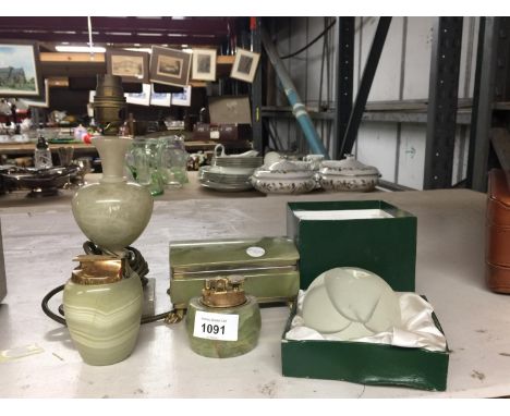 TWO VINTAGE ONYX AND BRASS TABLE LIGHTERS, A BRASS AND ONYX BOX, TABLE LAMP PLUS A BOXED FROSTED GLASS PAPERWEIGHT WITH HEART