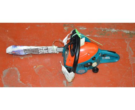POLICE> Makita petrol chainsaw [VAT ON HAMMER PRICE] [NO RESERVE]