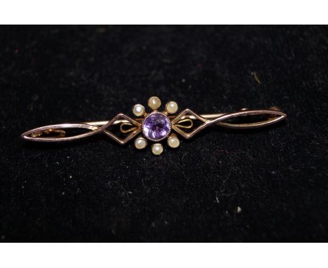 9ct Gold amethyst and seed pearl pin brooch