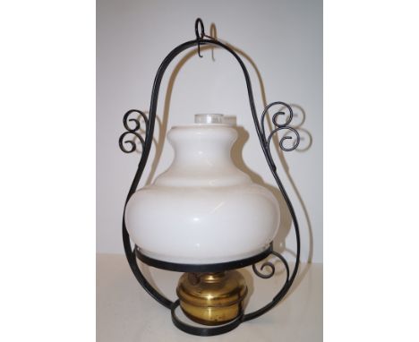 Hanging oil lamp