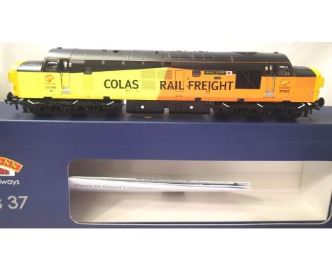 Bachmann 32-789 Class 37 Diesel 37099 Merl Evan Colas Rail Freight in near mint condition, boxed. P&amp;P Group 1 (£14+VAT fo