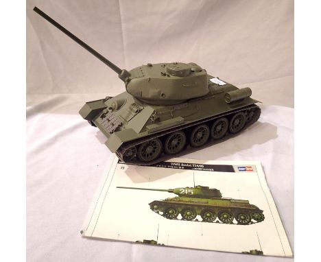 Hobby Boss 1:16 scale Russian T34 model tank, built, with instructions. P&amp;P Group 2 (£18+VAT for the first lot and £3+VAT