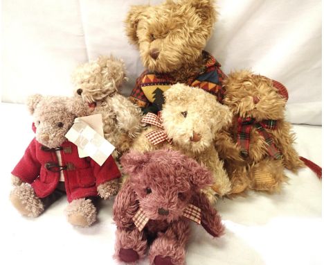 Six Russ Bears; Darby, Huckleberry, Winston, Chestnut, Medwin. P&amp;P Group 2 (£18+VAT for the first lot and £3+VAT for subs
