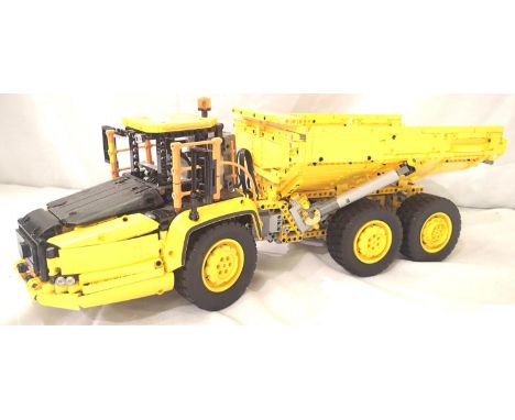 Lego articulated tipper truck, built, appears complete with box and build book, unchecked. P&amp;P Group 2 (£18+VAT for the f
