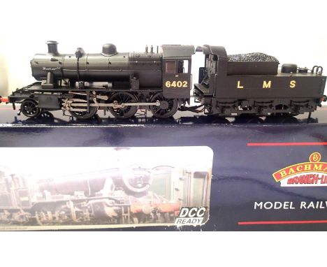 Bachmann 32-830 Ivatt Class 2, LMS Black 6402 in near mint condition, box is good/fair. P&amp;P Group 1 (£14+VAT for the firs