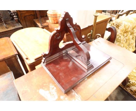 A 19th century mahogany wall bracket for a bracket clock, 45cm wide