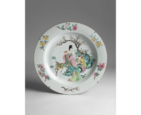 清雍正 粉彩麻姑獻壽圖大盤 the interior delicately enamelled with Magu, the goddess of longevity, holding a lingzhi spray, beside a boy at