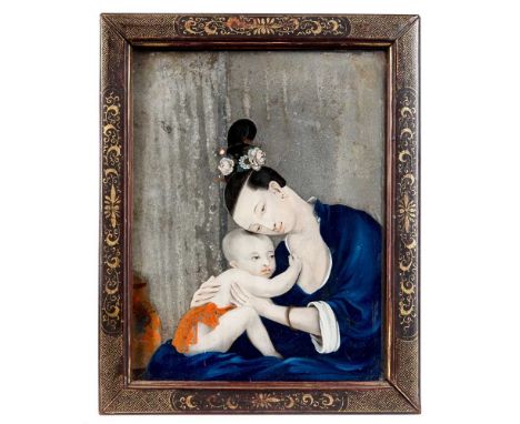 清 外銷玻璃鏡畫母與子像 finely painted with a mother and child, associated to the Madonna and Child imagery in Western Art, set in gilt-