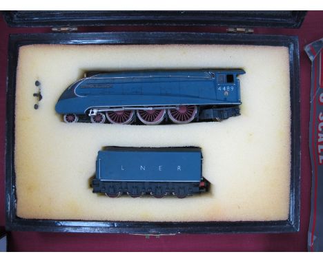 Bachmann (China) 'OO' Gauge/4mm Class A4 4-6-2 "Dominion of Canada", L.N.E.R blue R/No. 4489, good, but front buffer detached