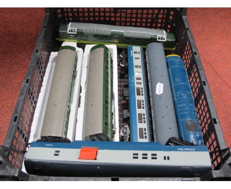A Tray of Loose Locomotive and Coaches, to include Lima Co-Co D9003, D6830 Hornby R119 Post Wagon, with action, etc. (8)