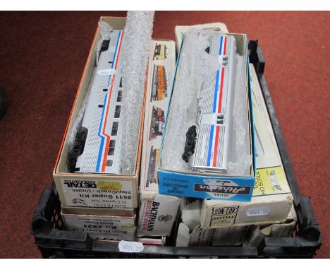 Ten "HO" Gauge U.S.A Outline Boxed, "Amtrak" coaches by Walthers, Bachmann etc, good to very good, boxes fair/good).