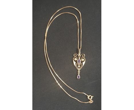 ANTIQUE 9 CARAT GOLD AMETHYST &amp; SEED PEARL PENDANT ON 9 CARAT GOLD CHAIN