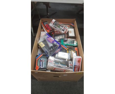 LARGE BOX LOT OF BOXED MODEL CARS TO INCLUDE CORGI  