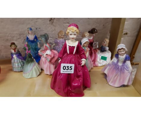 QUANTITY OF ROYAL DOULTON FIGURES AND WORCESTER