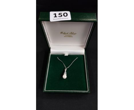 PEARL AND CRYSTAL SET PENDANT ON SILVER CHAIN (BOXED)