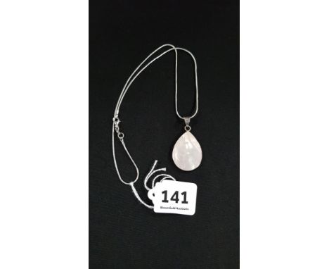 SILVER MOTHER OF PEARL PENDANT ON SILVER CHAIN