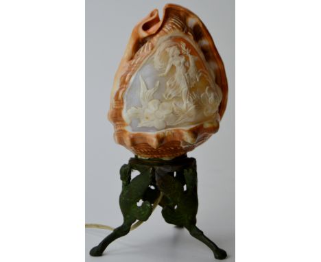 7½" CAMEO CARVED CONCH SHELL LAMP ON PAINTED METAL STAND