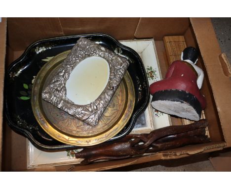 An Oriental figure of a seated lady; a Toleware style tray; a plated photograph frame and a hardwood bowl, stand cribbage boa