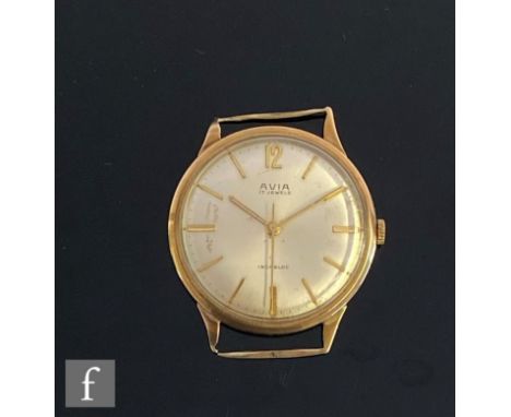 A gentleman's 9ct Avia manual wind wrist watch, batons to a silvered circular dial, case diameter 32mm, total weight 19.5g, n