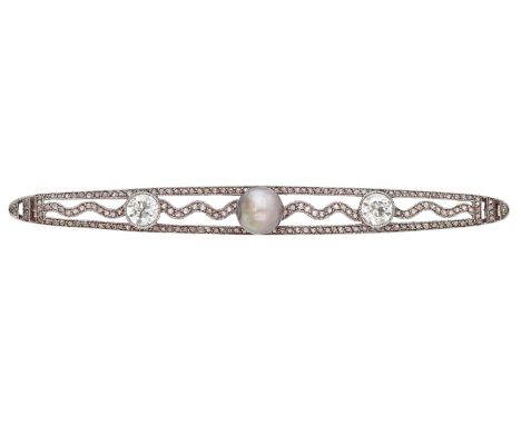 A pearl and diamond brooch, circa 1925, set with a pearl of brown tint between two old brilliant-cut diamonds, the elongated 