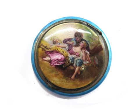 An enamel compact, the lid portraying two young lovers