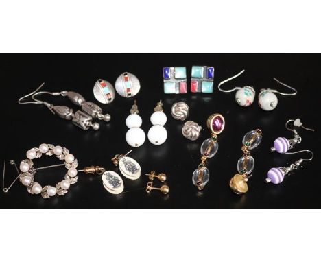 Small Mixed Jewellery Lot Comprising Silver Circular Pearl Brooch And 10 Pairs Of Earrings 